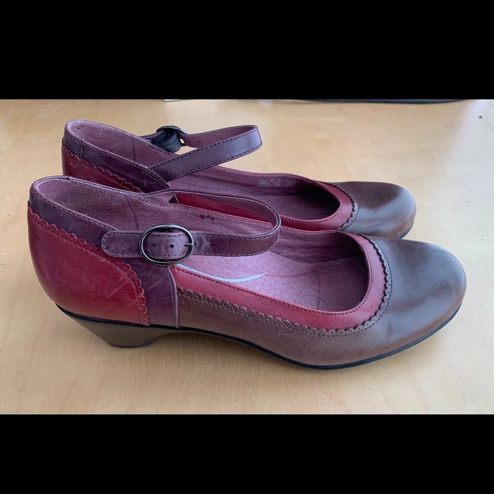Dansko Two-Tone Brown/Burgundy Retro Mary Jane - Picture 2 of 5